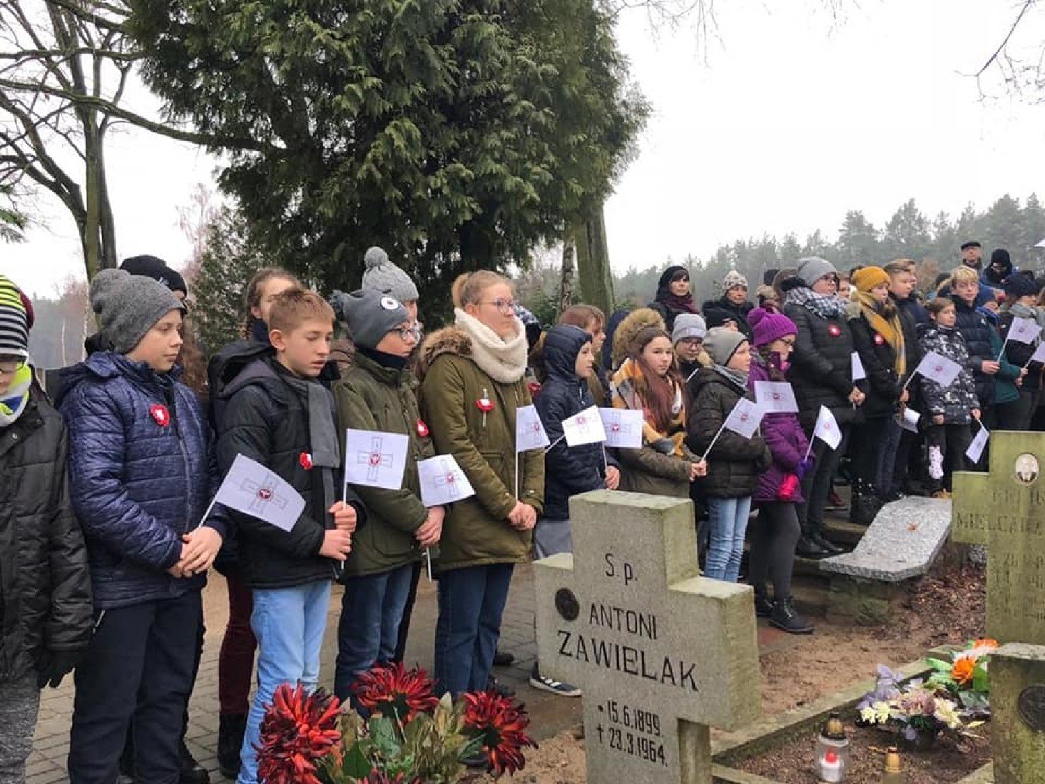 Powstańczy capstrzyk w Chodzieży. Szkoła Podstawowa nr 3 uczciła pamięć