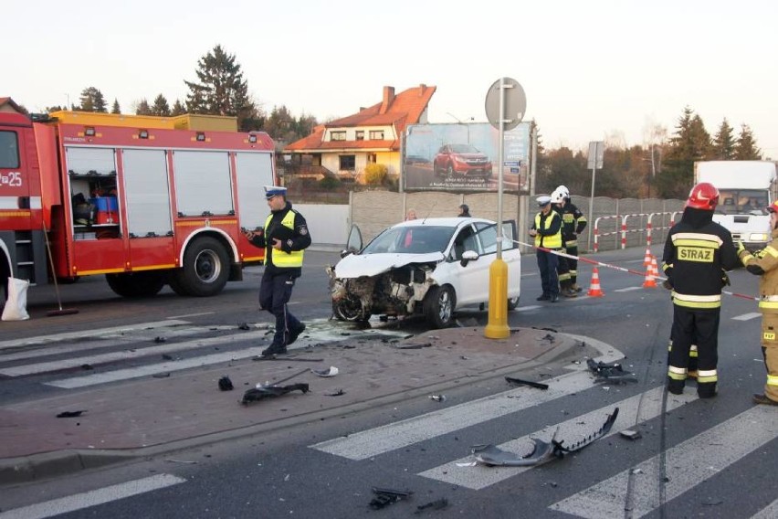 Wypadek na ulicy Łódzkiej w Kaliszu. Nowe fakty. ZDJĘCIA