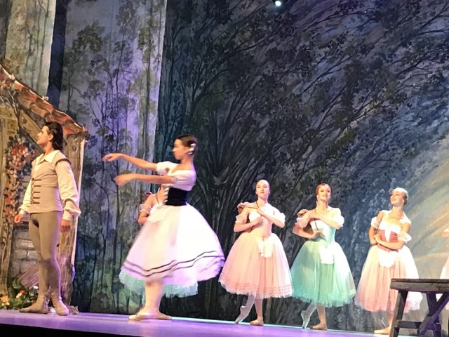 W sobotę 18 sierpnia o godzinie 20 na dziedzieńcu zamkowym odbył  się spektakl „Giselle” - balet romantyczny w 2 aktach w wykonaniu Royal Lviv Ballet