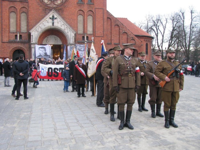 Marsz pamięci w Ostrowie [FOTO]