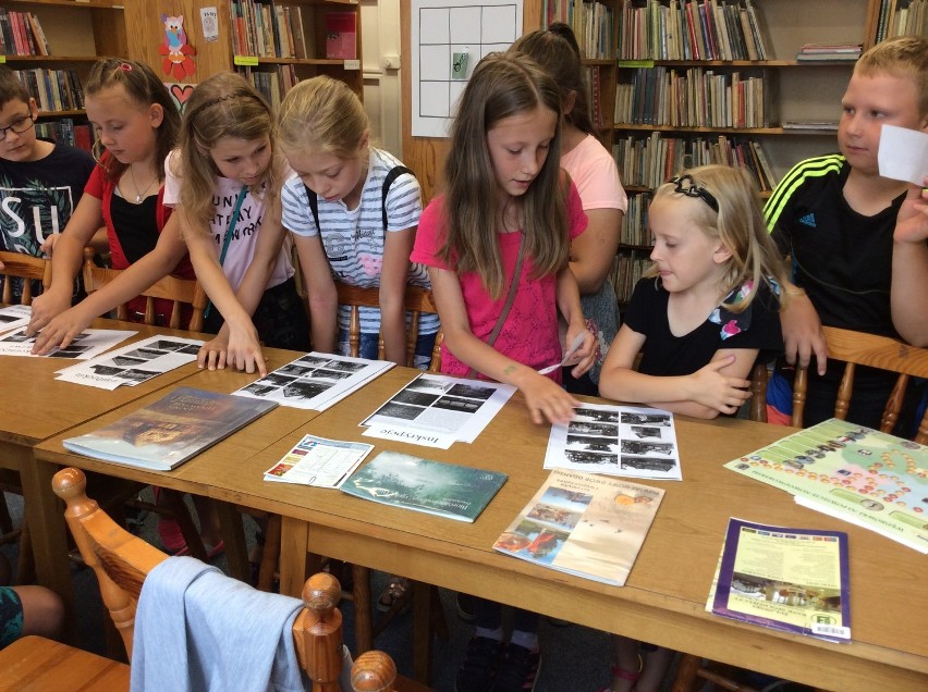 Nowy Dwór Gdański. Wakacje w Bibliotece. Zajęcia dla dzieci pod hasłem "Lato pełne przygód"