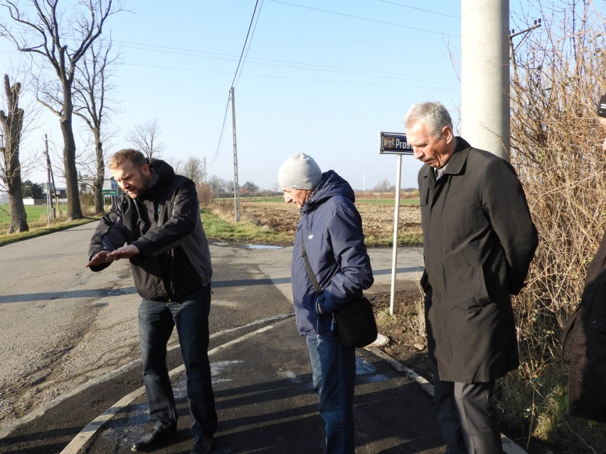 II etap ścieżki Koźmin-Staniew odebrany. Do euforii jednak daleko. Masa bitumiczna, która tam jest nie gwarantuje żywotności!!!