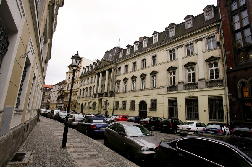 Uniwersytet Wrocławski sprzedaje pałac Wallenberg-Pachaly za 15 mln zł (ZDJĘCIA)