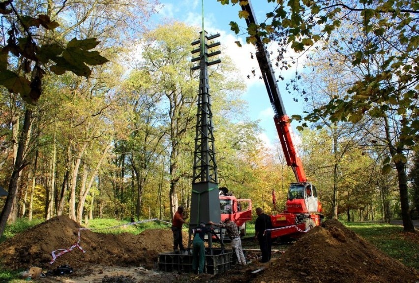 Ok. 110-letni słup telefoniczny z Twierdzy Przemyśl, po...