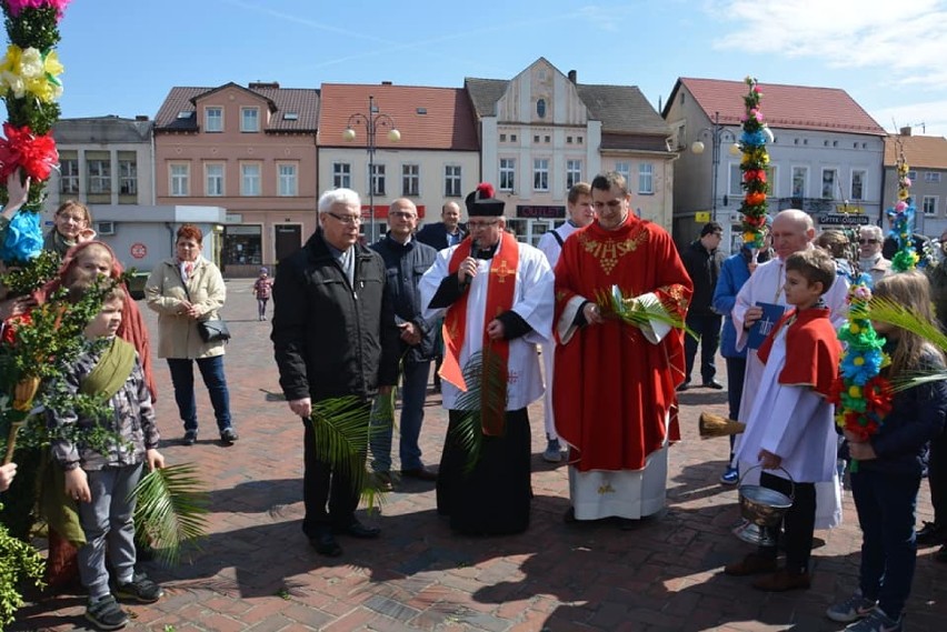 Niedziela Palmowa w Chodzieży: Najpiękniejsze palmy wielkanocne w naszych parafiach (FOTO)