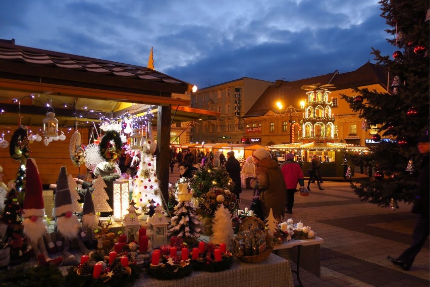 „Diabelski młyn” na rynku w Rybniku. Karuzela atrakcją Bożego Narodzenia