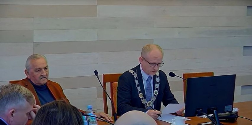 Radni zwołali sesję nadzwyczajną w sprawie tężni, wydali oświadczenie i wezwanie do burmistrza