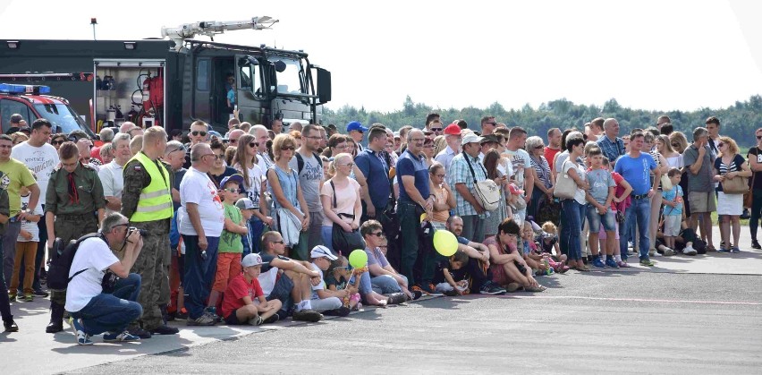 Open Air Day 2016 przyciągnął tłumy [ZDJĘCIA, WIDEO]. Działo się na ziemi i w powietrzu