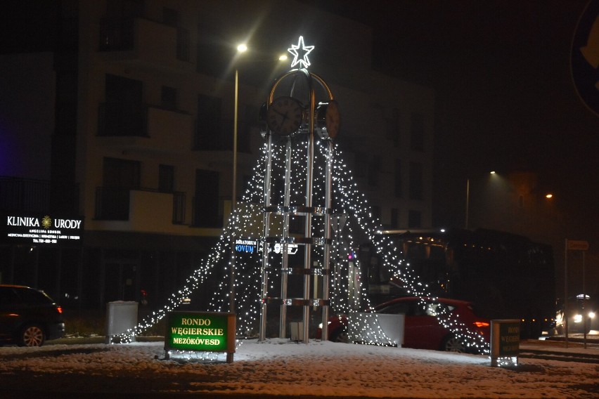 Ozdoby bożonarodzeniowe w Żorach nadają miastu atmosfery...