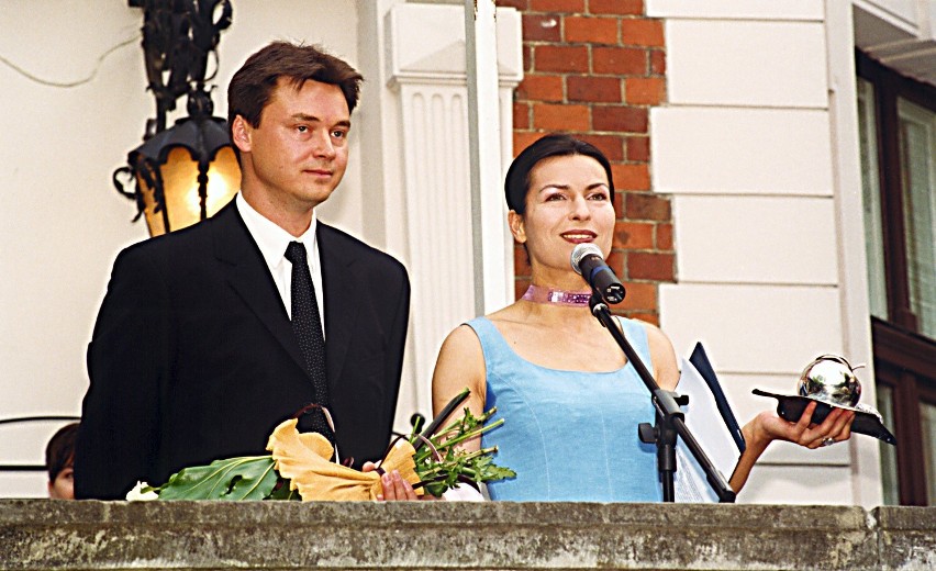 Małżeństwo odbiera nagrodę Srebrne Jabłka, 2000 rok.