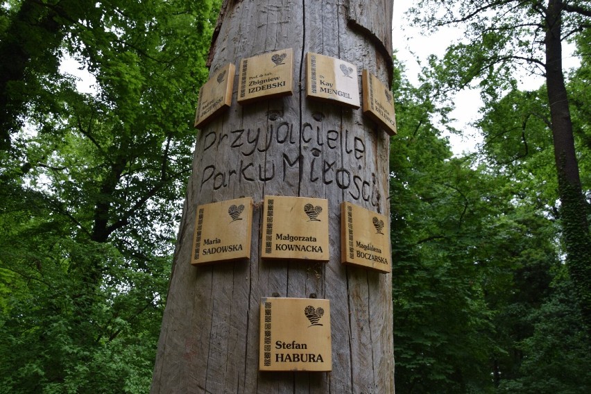 Park miłości w Lubniewicach warto odwiedzić o każdej porze...