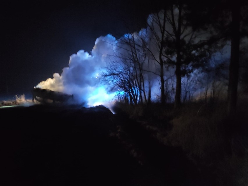Pożar samochodu w gminie Chodecz