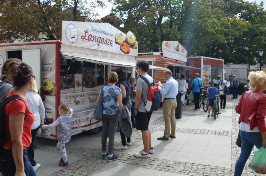 Festiwal Smaków Food Trucków ponownie zagościł w Wejherowie [ZDJĘCIA] [WIDEO]