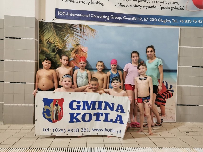 Dzieci z gminy Kotla uczyły się pływania na basenie