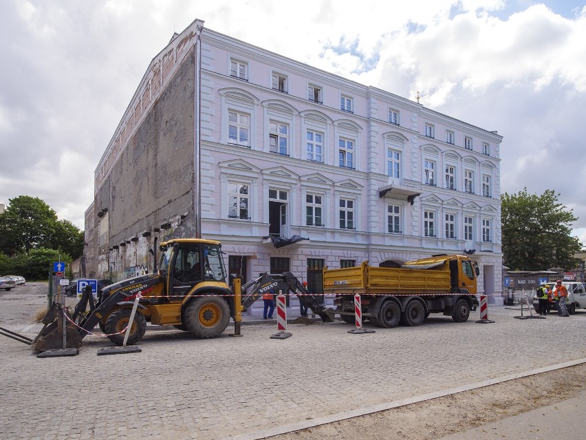 -Lokale usługowe zlokalizowane będą na parterze i jeden o...