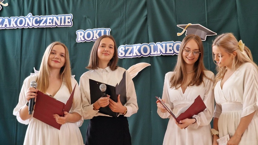 Zakończenie roku szkolnego w II LO w Piotrkowie.