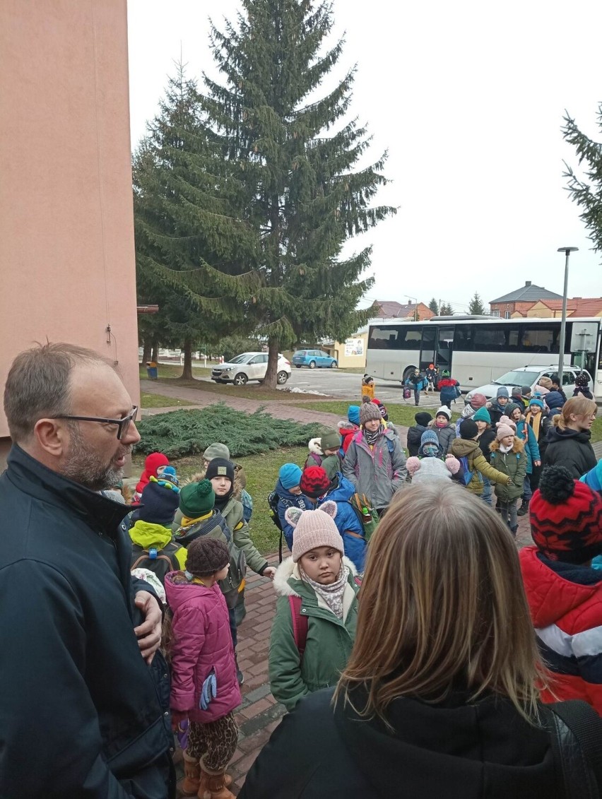 Goście z Krakowa odwiedzili Świetlicę Środowiskową w Kazimierzy Wielkiej. Czekało na nich mnóstwo atrakcji. Zobaczcie zdjęcia