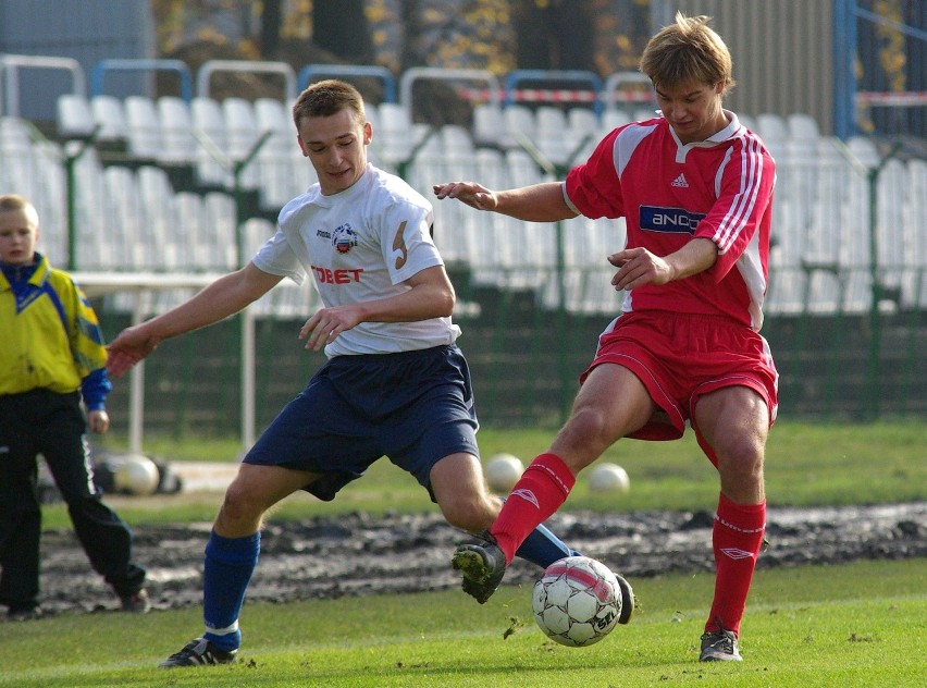Jesień 2009 r., III-ligowy mecz Hutnik Kraków - Puszcza...