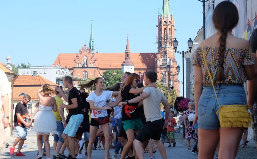 Na Rynku Kościuszki królowały tańce latynoskie