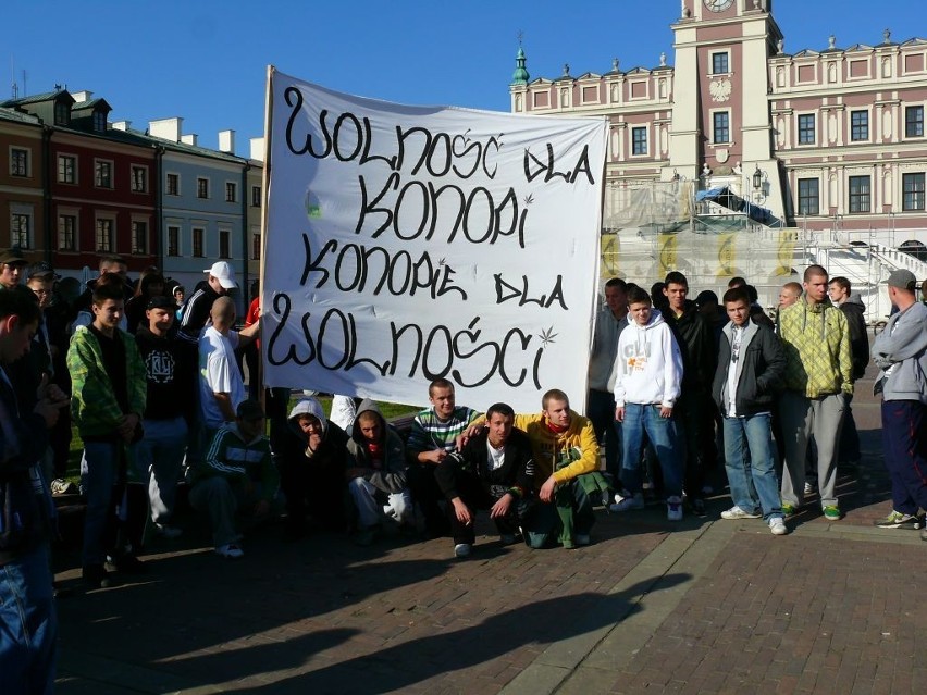Zamość: Marsz Wyzwolenia Konopi przeszedł ulicami miasta (WIDEO, ZDJĘCIA)