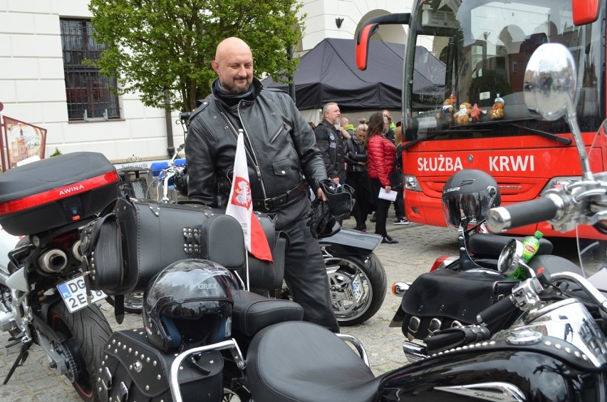 Motokrew na głogowskim rynku. Znajdź się na zdjęciach