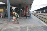 Remontują perony na dworcu PKP [zdjęcia]