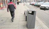 Inteligentne kosze na śmieci montowane w Szczecinie 