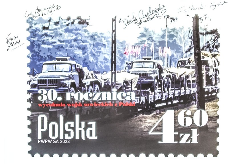 Za wzór znaczka posłużyło zdjęcie z 1991 z wyjazdu Rosjan z...