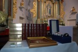 Prezydent Komorowski w Sanktuarium Matki Bożej Królowej Kaszub w Sianowie