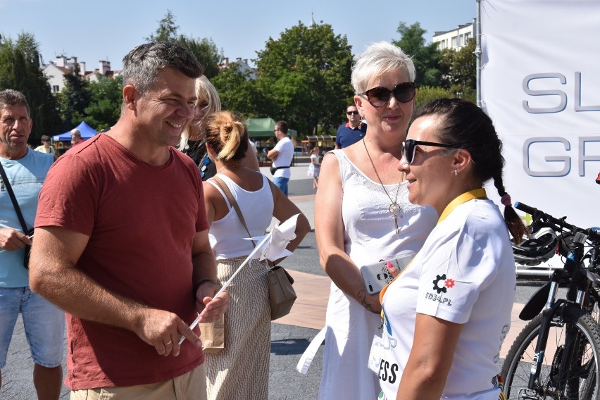 Agata i Wojtek Miszewscy pobili rekord Guinessa w rolkarskiej sztafecie! [FOTO, WIDEO]