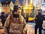 Zobacz zdjęcia z protestu antyszczepionkowców na pl. Solnym we Wrocławiu
