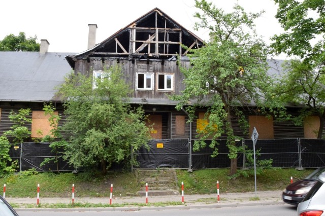 Po 7 latach od pożaru burzony jest budynek przy ulicy Żeromskiego 41, w pobliżu skrzyżowania z ulicą Prostą.