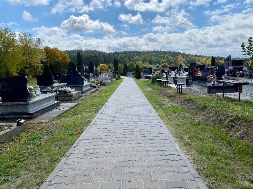 Utwardzono alejki na cmentarzu przy ulicy Polnej w Starachowicach. Zobaczcie zdjęcia