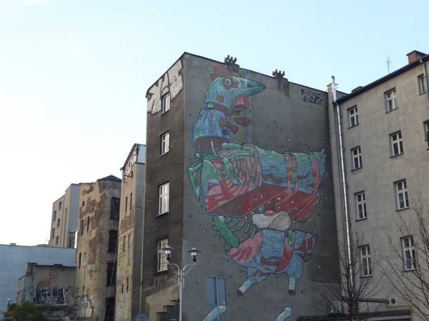Katowice, ulica Tylna Mariacka. Mural powstał w 2011 roku w...