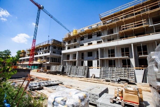 Według danych z raportu GUS „Budownictwo w 2022” w ubiegłym roku w Polsce oddano do użytkowania 238,6 tys. mieszkań.
