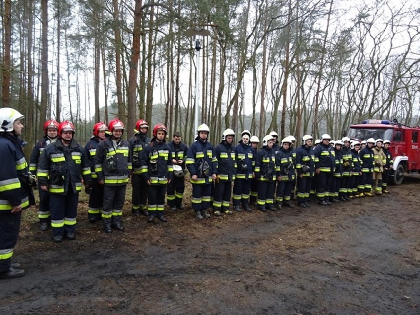 Strażacy z naszego powiatu działali w weekend w Zamyślinie....