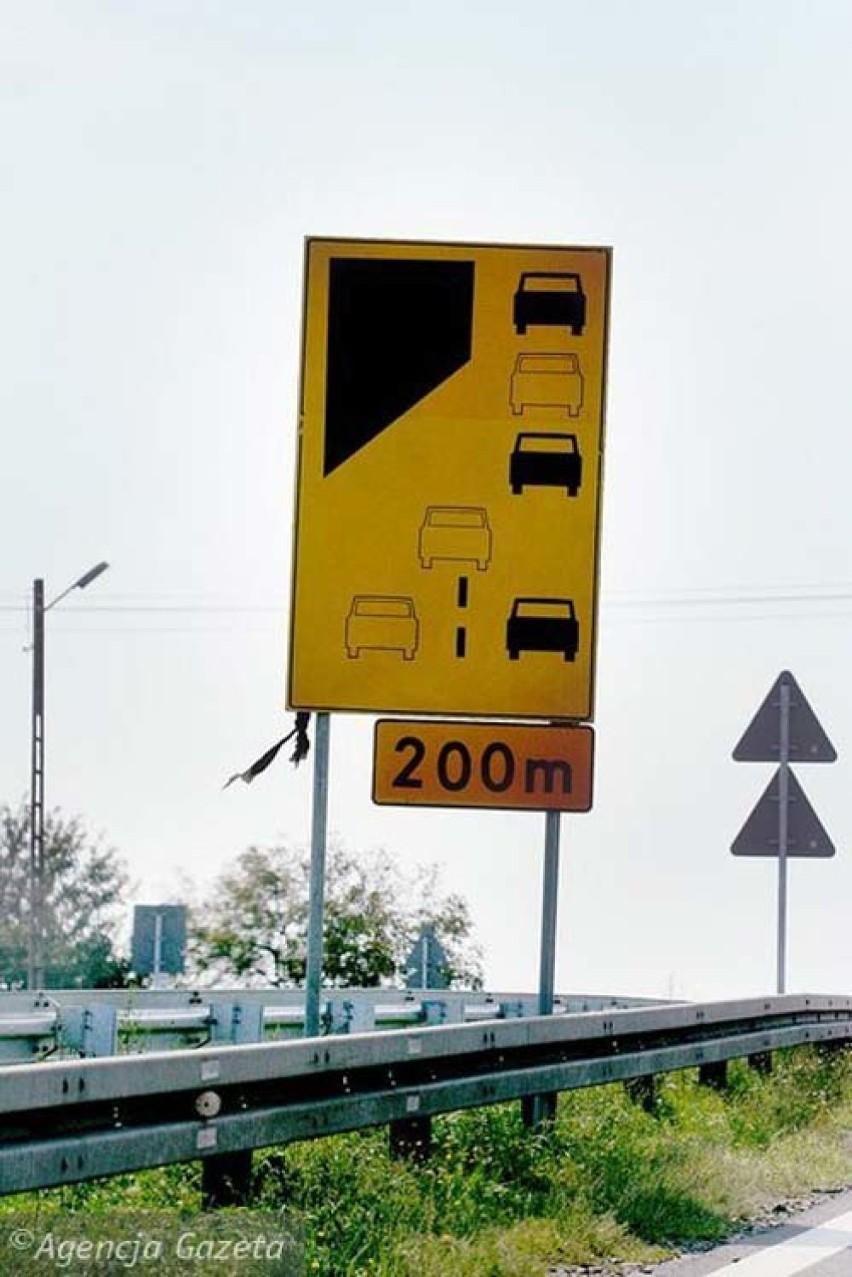 W Katowicach pojawią się znaki sugerujące jazdę "na suwak"