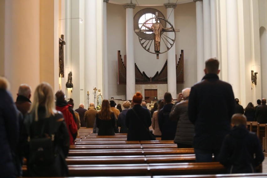 Niedzielna msza św. w katedrze Chrystusa Króla w Katowicach...
