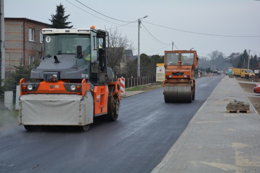 Przebudowa drogi powiatowej w Suchorzewie dobiega końca