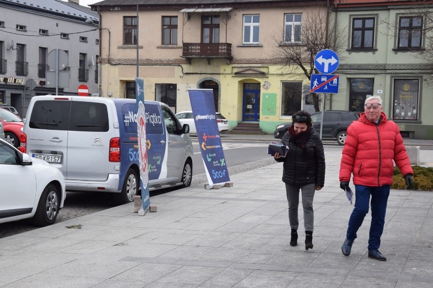 Urzędnicy z województwa opowiadali w Łasku o programie #NowaPiątka [zdjęcia i wideo]