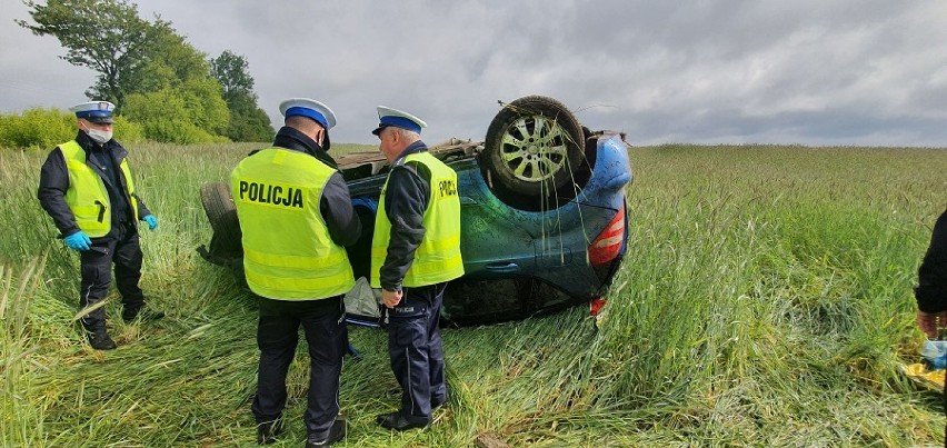 Tragiczny wypadek w gminie Trzemeszno. Zginął mieszkaniec powiatu żnińskiego [zdjęcia]