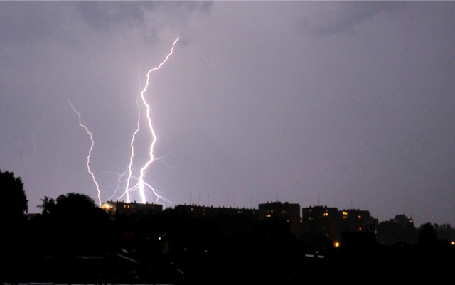 Nad Opolszczyznę nadciągają burze z gradem [OSTRZEŻENIE 24.08.2018]