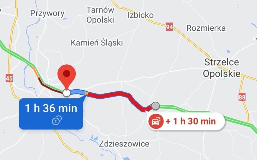 Sytuacja na autostradzie A4 w rejonie Góry św. Anny w piątek...