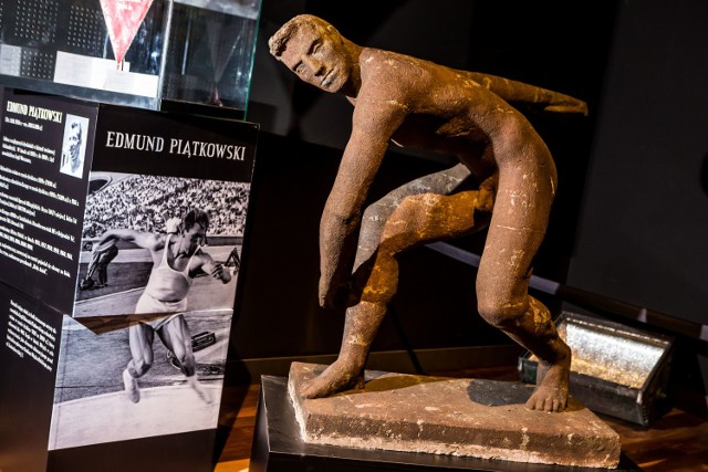 Pomnik Edmunda Piątkowskiego - tajemniczy monument słynnego warszawskiego rekordzisty