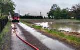 Aż 333 interwencji straży w Śląskiem! Powód? Podtopienia, zalane ulice i drzewa powalone przez wiatr. Są czerwone alerty z IMGW!