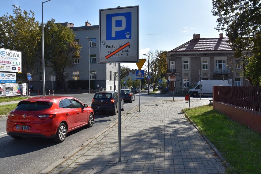 Tablice informujące o poszerzeniu Strefy Płatnego Parkowania...