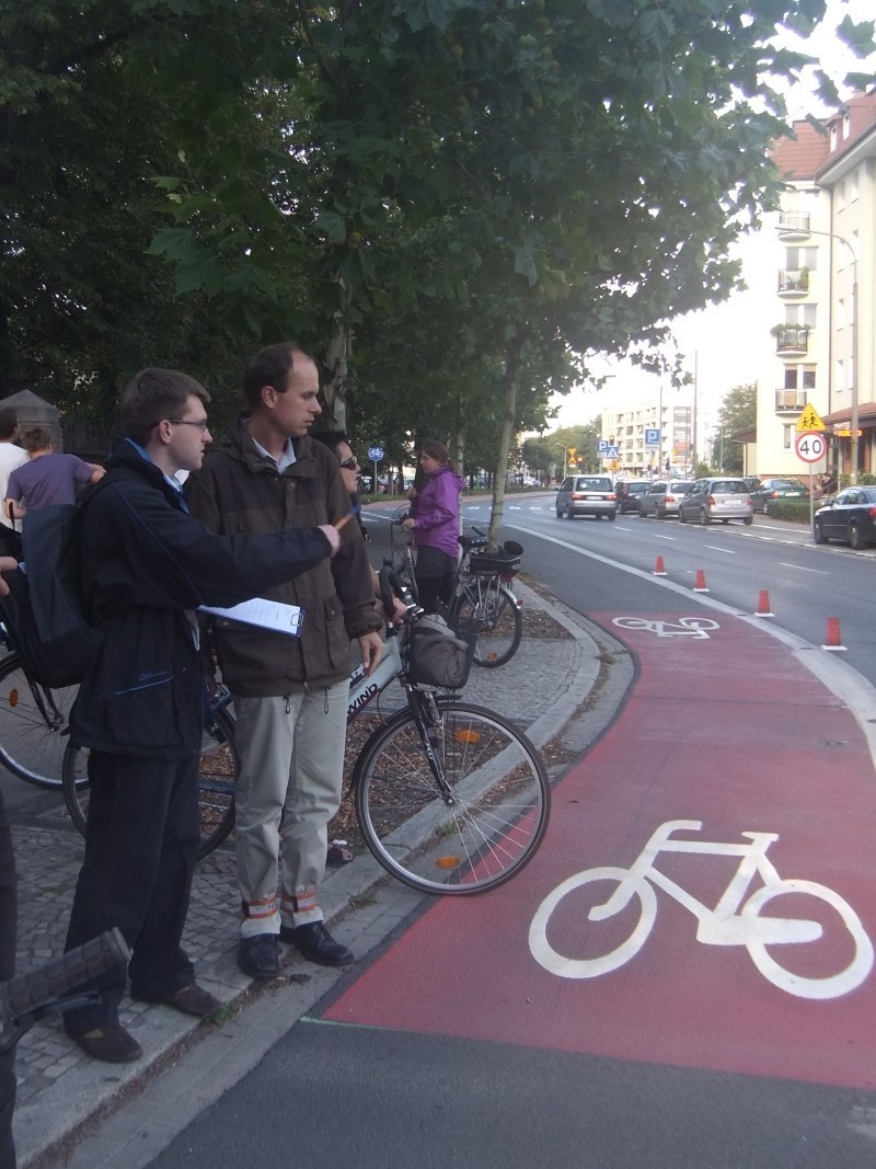 Patrol rowerowy sprawdził centrum. Jest trochę lepiej [ZDJĘCIA]