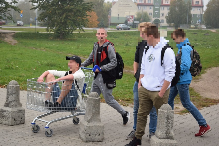 Cały "mechan" do Tesco! Zabawa uczniów ze Szczecinka [zdjęcia]