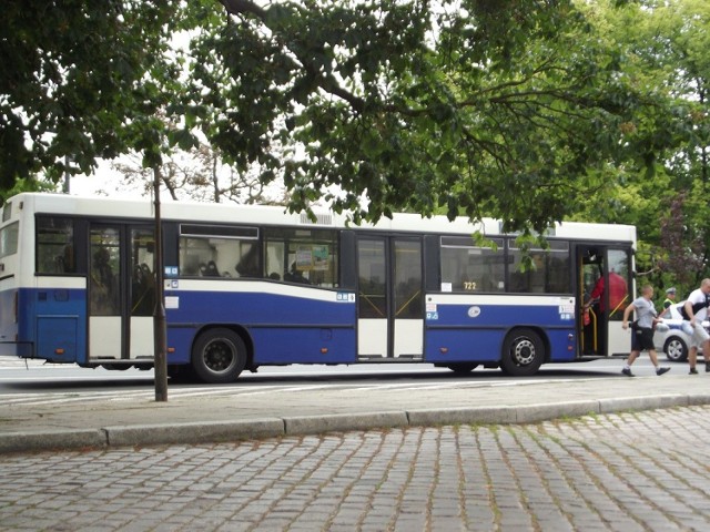 Autobusy komunikacji miejskiej linii 69 od 12 września jeżdżą ...