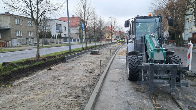 W Raciborzu rozpoczęły się prace związane z przebudową chodnika przy ulicy Słowackiego. Powstanie tam także ścieżka dla rowerzystów

Zobacz kolejne zdjęcia/plansze. Przesuwaj zdjęcia w prawo naciśnij strzałkę lub przycisk NASTĘPNE
